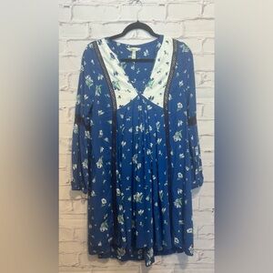 Matilda Jane Blue & White Floral Flowy Dress – Size Small